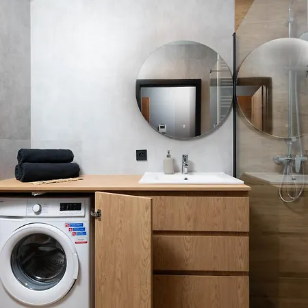 Apartment Spychalskiego - Parking, Balcony - By Rentujemy *