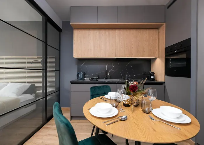 Apartment Spychalskiego - Parking, Balcony - By Rentujemy